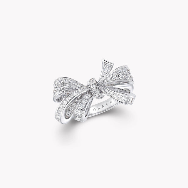 Tilda’s Bow Classic Diamond Ring